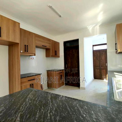3bdrm Bungalow in Joska for sale - Image 3