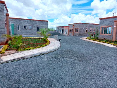 3bdrm Bungalow in Joska for sale - Image 14