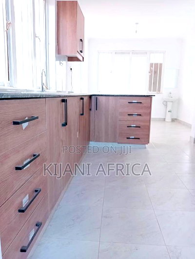 3bdrm Bungalow in Joska for sale - Image 10