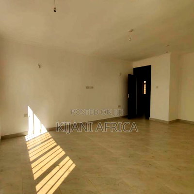 3bdrm Bungalow in Joska for sale - Image 5