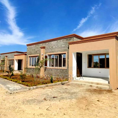 3bdrm Bungalow in Joska for sale - Image 2