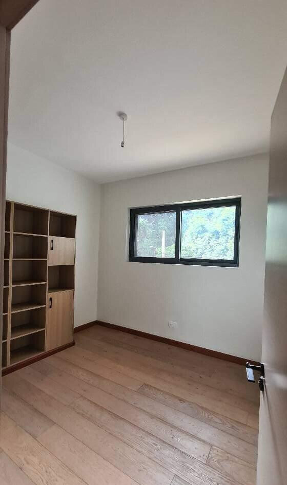 5-Ensuite Townhouse with Chef's Kitchen & DSQ - Lavington