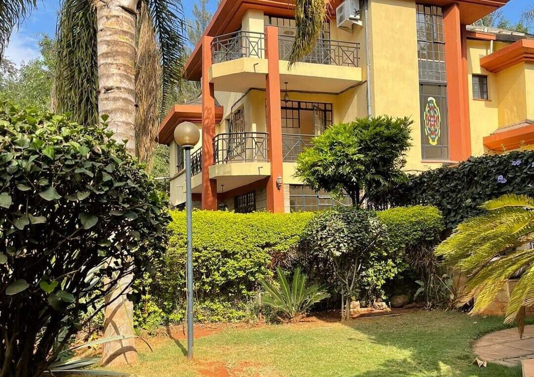 Quiet 4BR Townhouse Off Riara Road - Kilimani