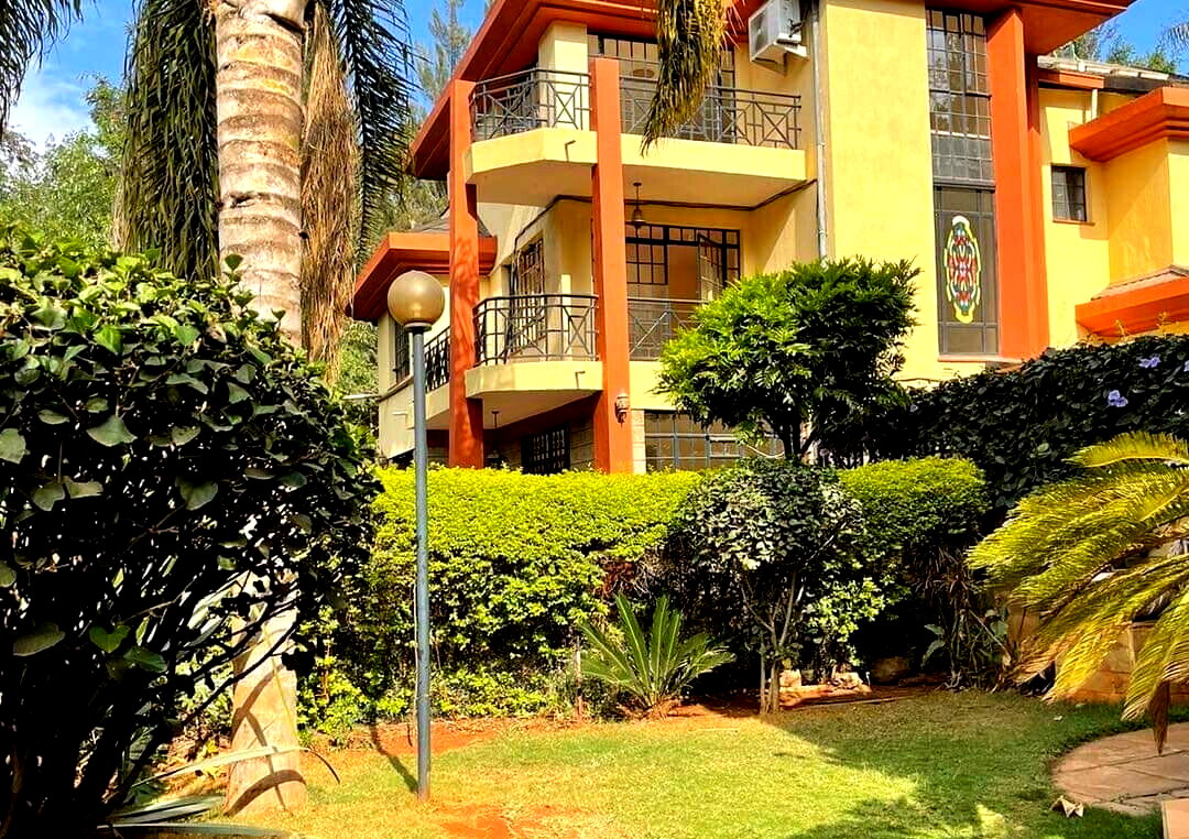Quiet 4BR Townhouse Off Riara Road - Kilimani