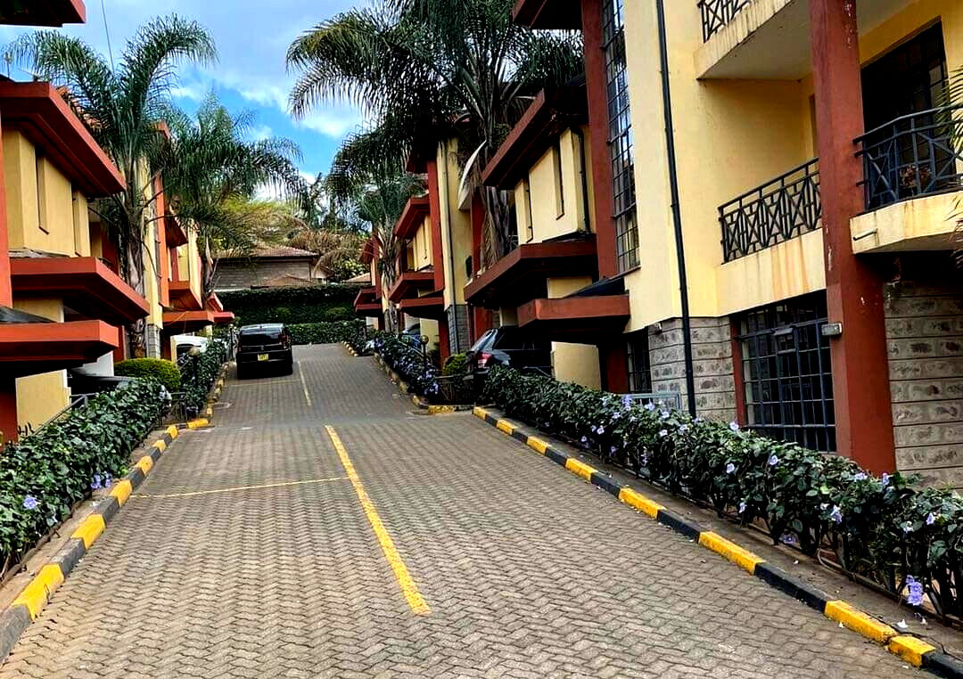Quiet 4BR Townhouse Off Riara Road - Kilimani