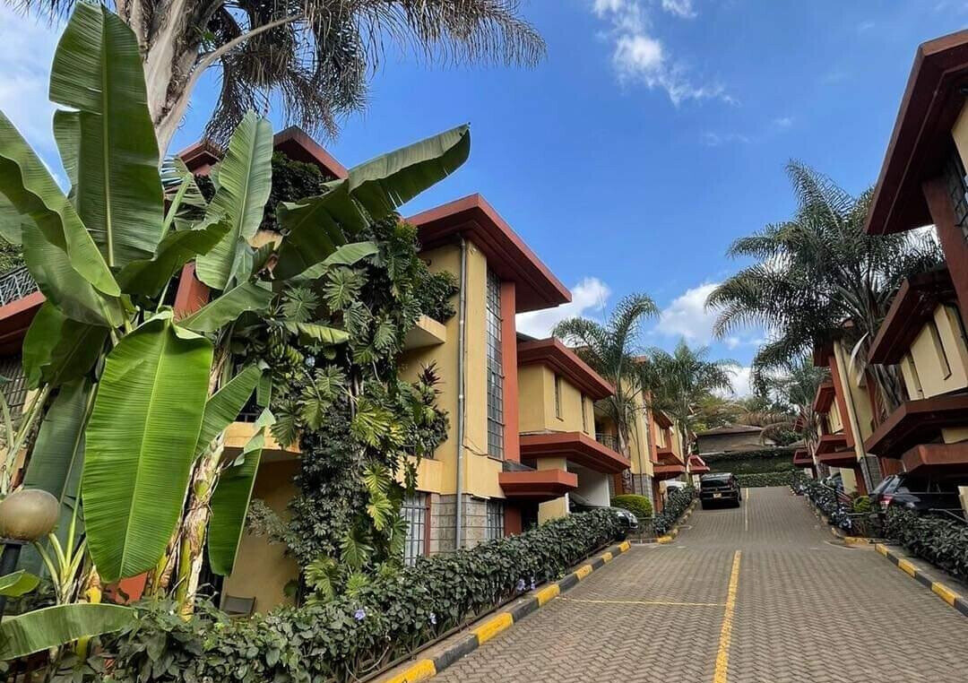 Quiet 4BR Townhouse Off Riara Road - Kilimani