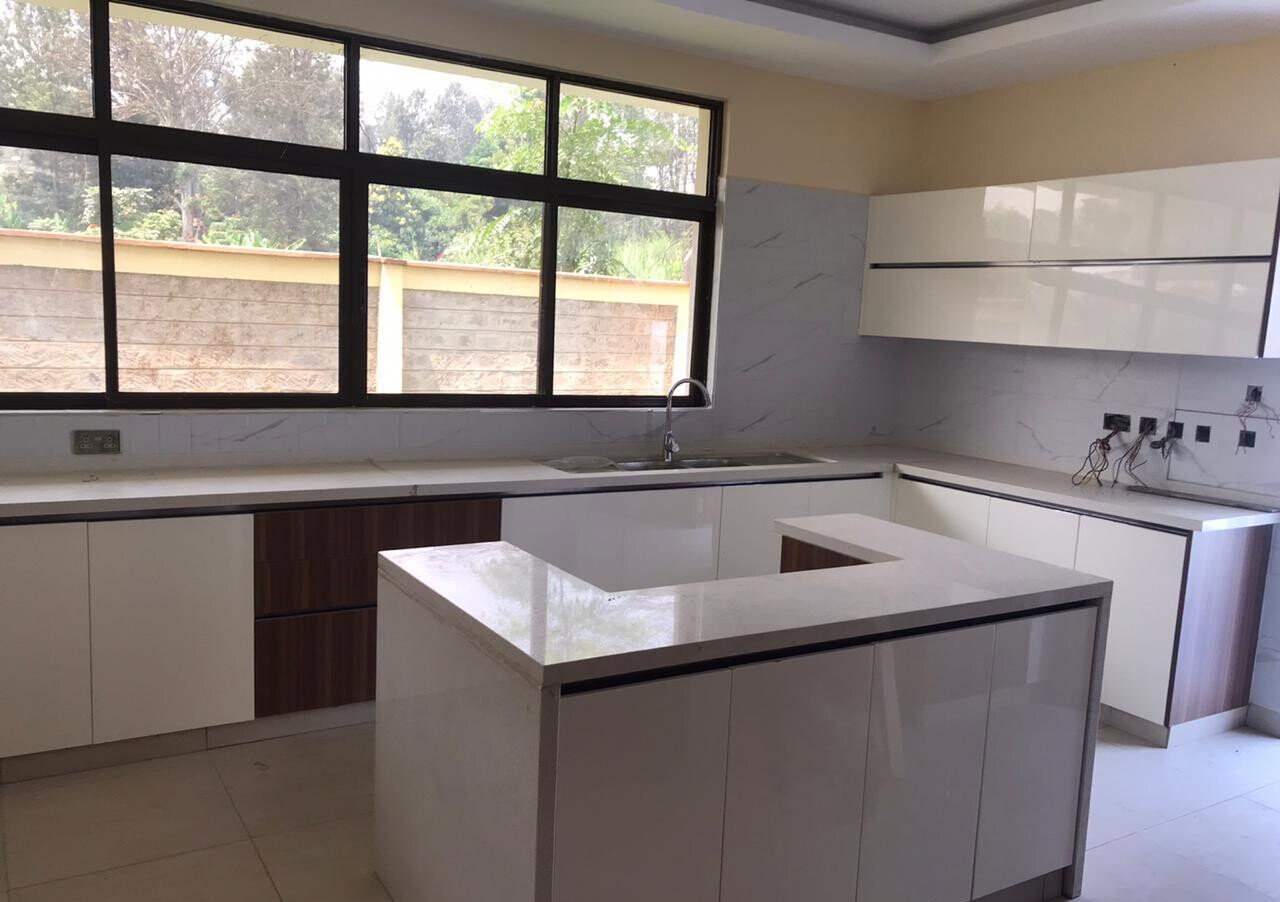Brand New 5BR All-Ensuite Townhouse with Rooftop Terrace - Kileleshwa