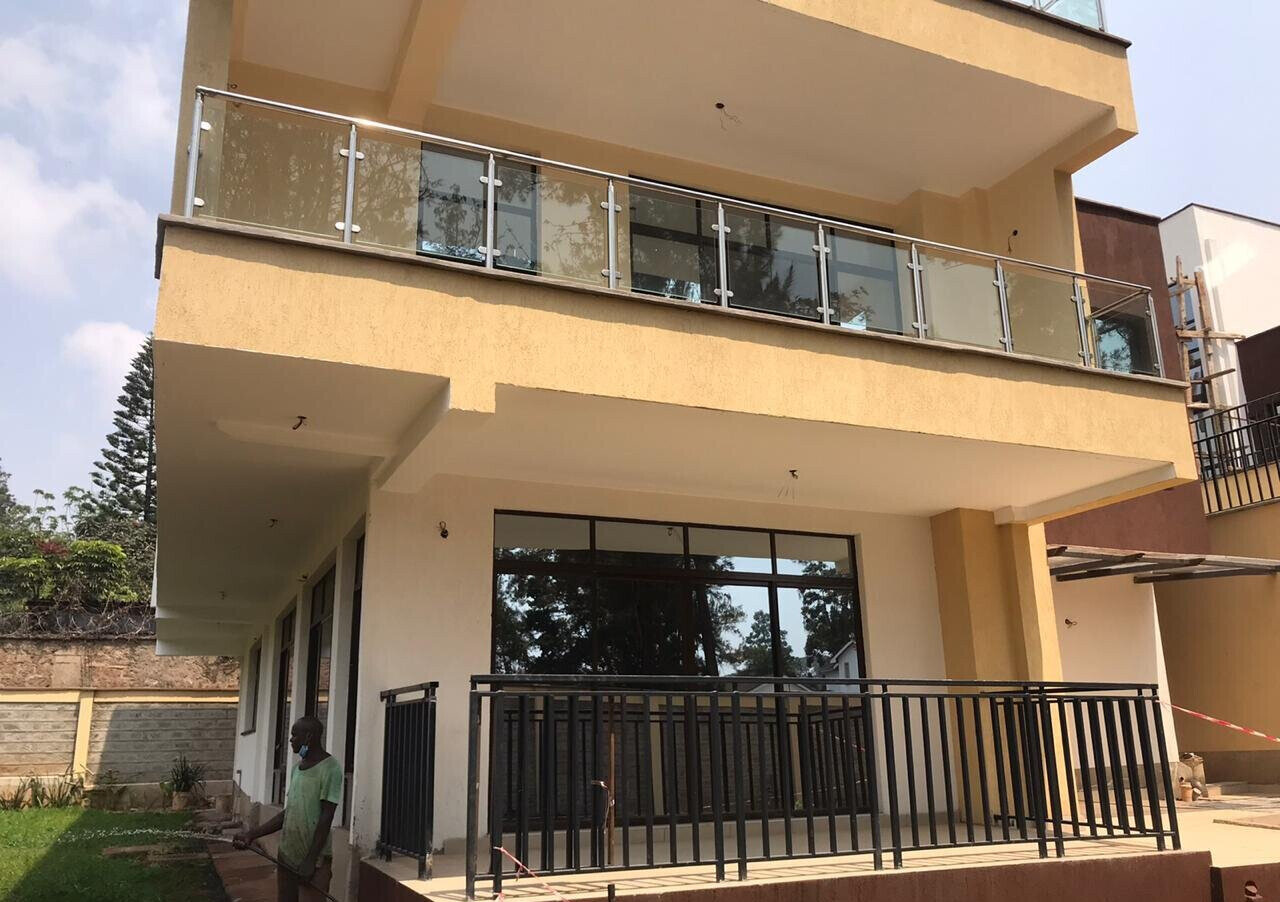 Brand New 5BR All-Ensuite Townhouse with Rooftop Terrace - Kileleshwa