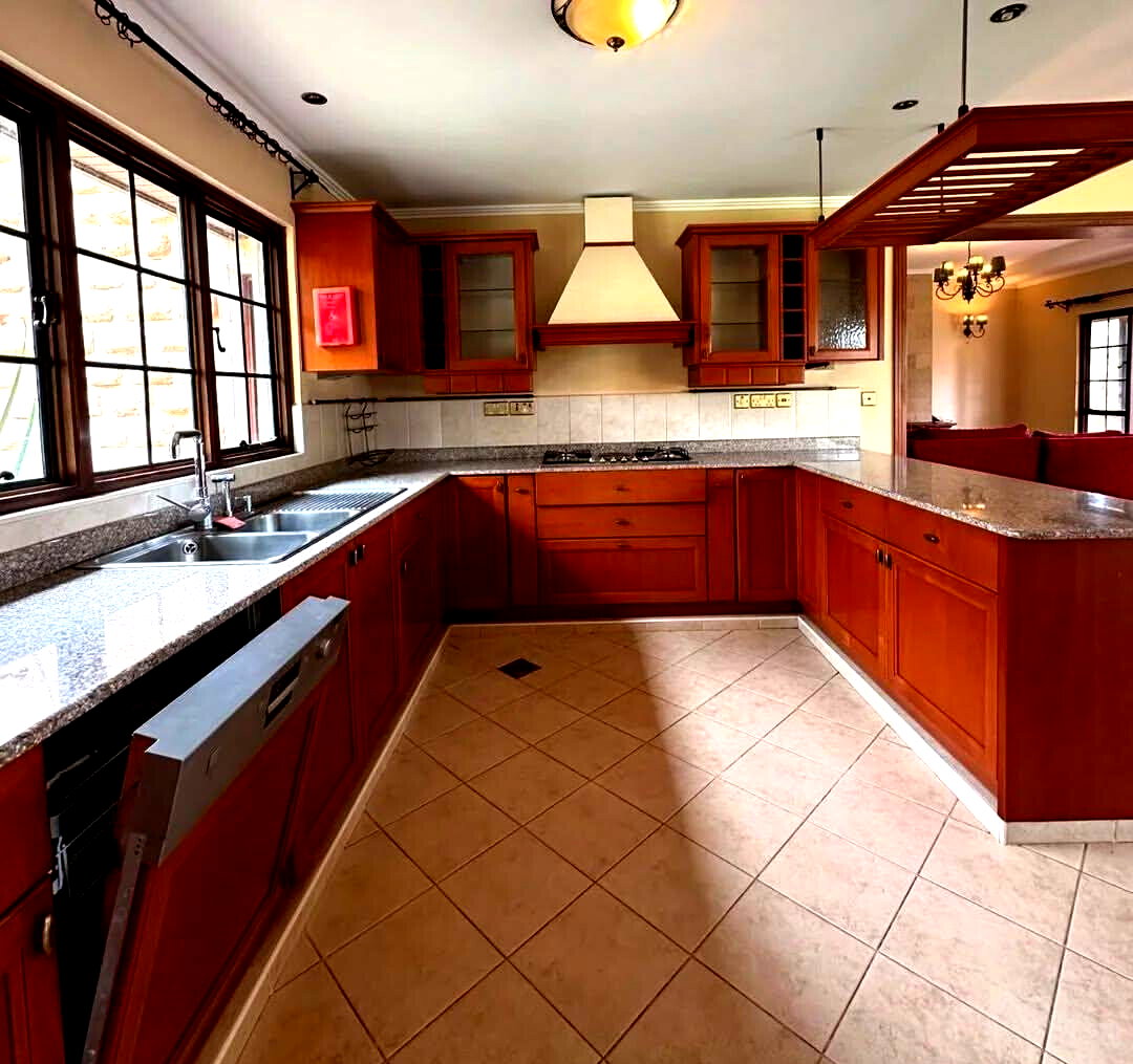 3BR All-Ensuite Townhouse with Study – Windsor, Nairobi