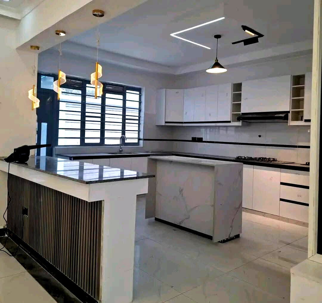 5BR All-Ensuite Maisonette with Ready Title - 50x100 in Ruiru