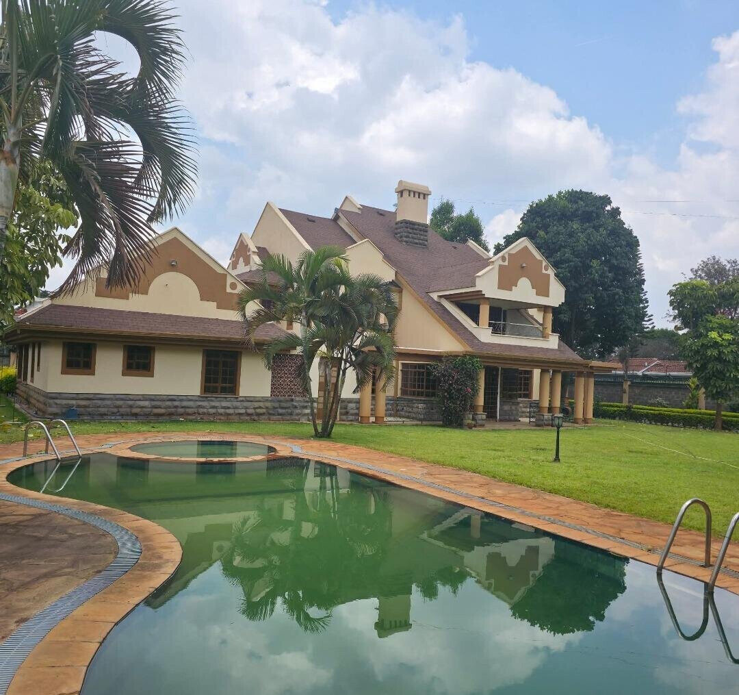 Ambassadorial 5BR All-Ensuite Villa on ½ Acre - Runda