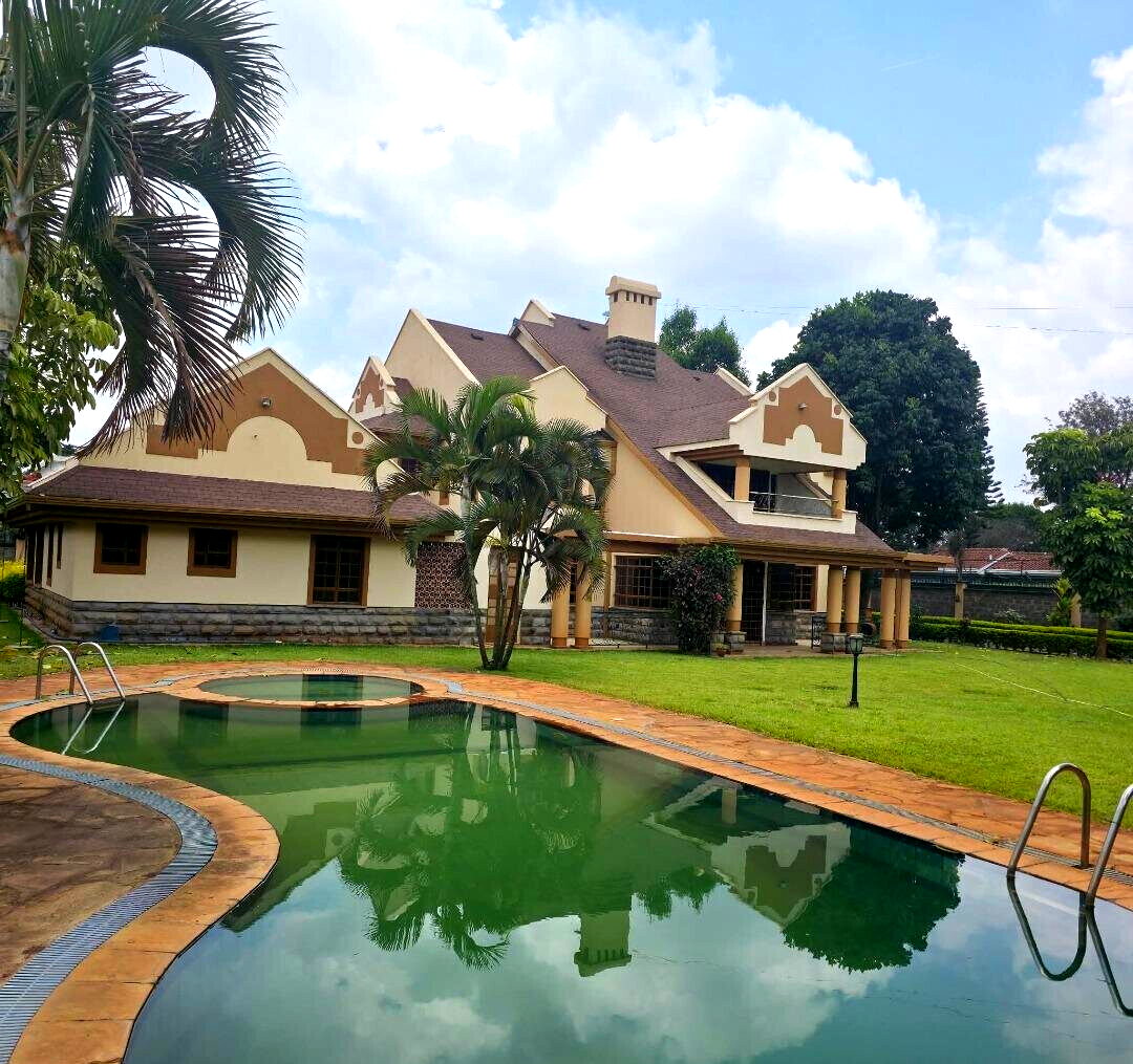 Ambassadorial 5BR All-Ensuite Villa on ½ Acre - Runda