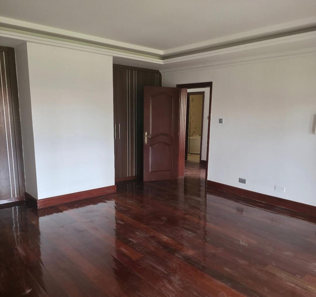 Ambassadorial 5BR All-Ensuite Villa on ½ Acre - Runda