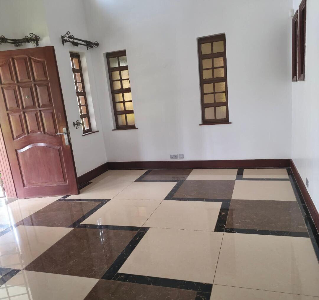 Ambassadorial 5BR All-Ensuite Villa on ½ Acre - Runda