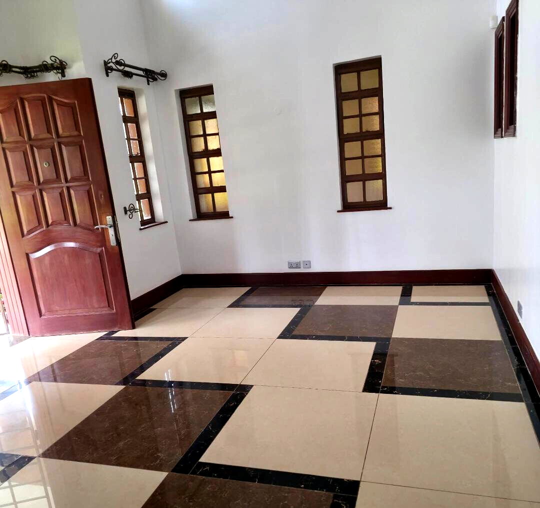 Ambassadorial 5BR All-Ensuite Villa on ½ Acre - Runda