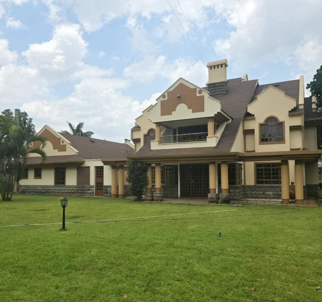 Ambassadorial 5BR All-Ensuite Villa on ½ Acre - Runda