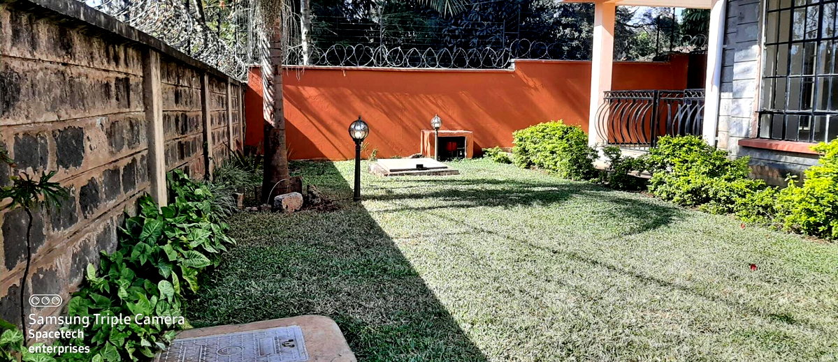Elegant 5-Ensuite Townhouse with Fireplace & Private Garden - Lavington