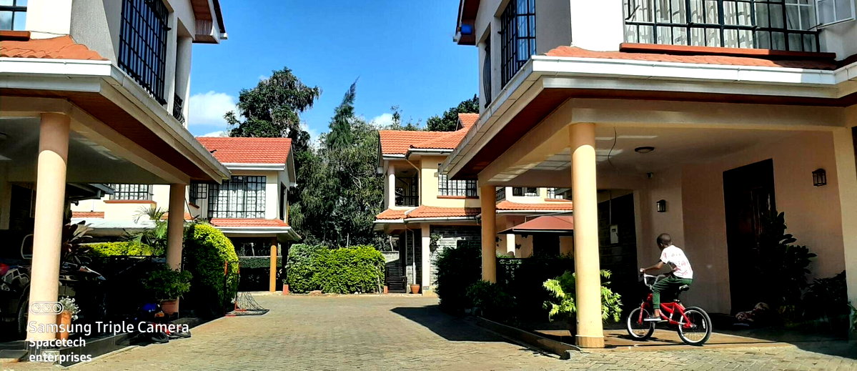 Elegant 5-Ensuite Townhouse with Fireplace & Private Garden - Lavington