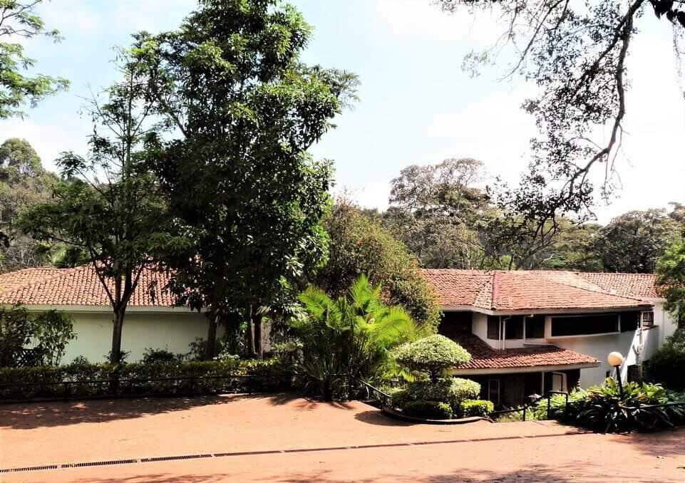 5-Bed Ambassadorial Home on 2.6 Acres with Pool & Gym - Old Muthaiga