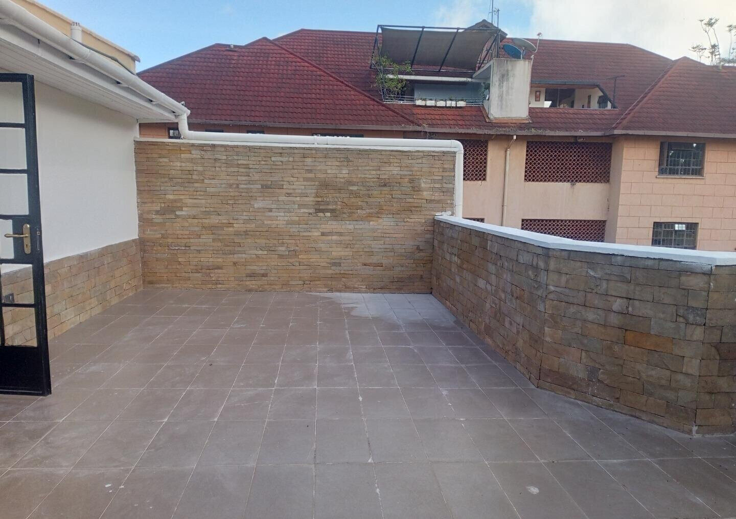 5-Ensuite Townhouse with Separate Dining & DSQ - Lavington