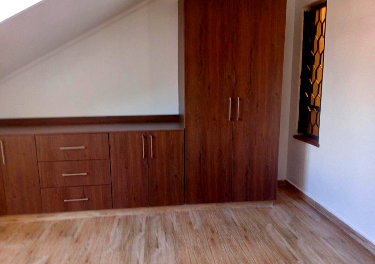 5-Ensuite Townhouse with Separate Dining & DSQ - Lavington