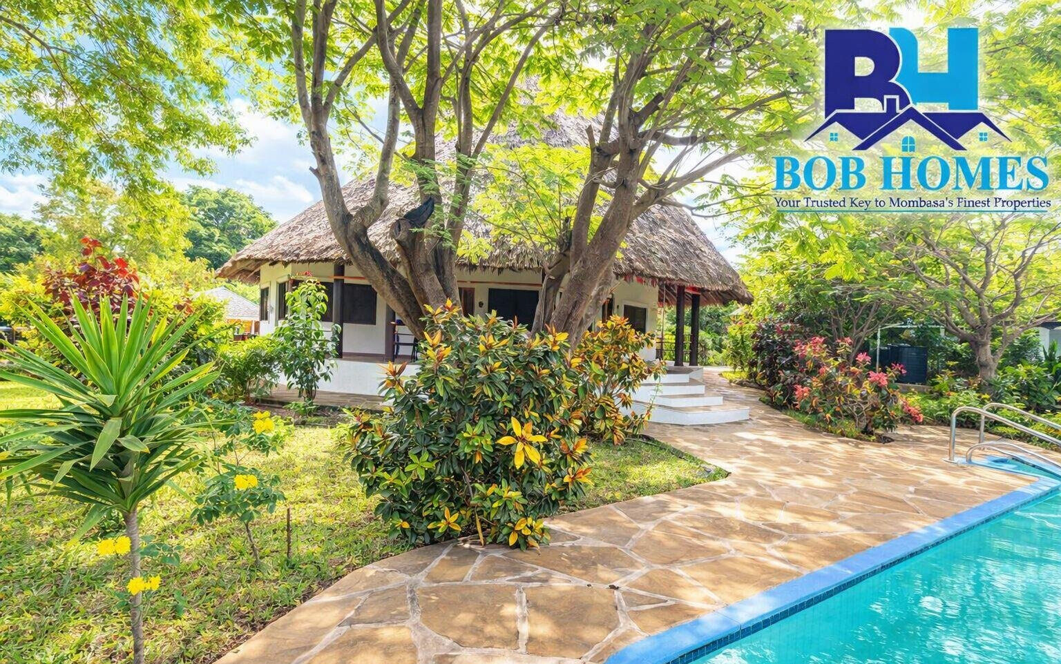 Quarter Acre 2BR Cottage with Pool