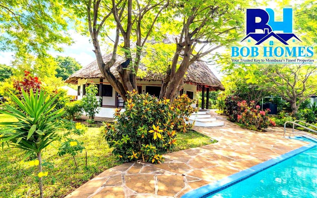Quarter Acre 2BR Cottage with Pool