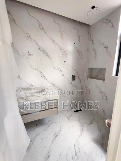 5bdrm Villa in Lavington for sale - Image 7