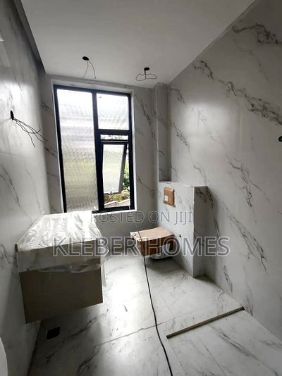 5bdrm Villa in Lavington for sale - Image 6