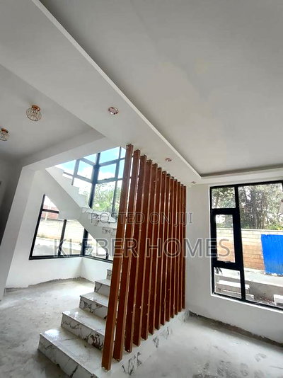 5bdrm Villa in Lavington for sale - Image 5