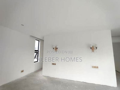 5bdrm Villa in Lavington for sale - Image 9