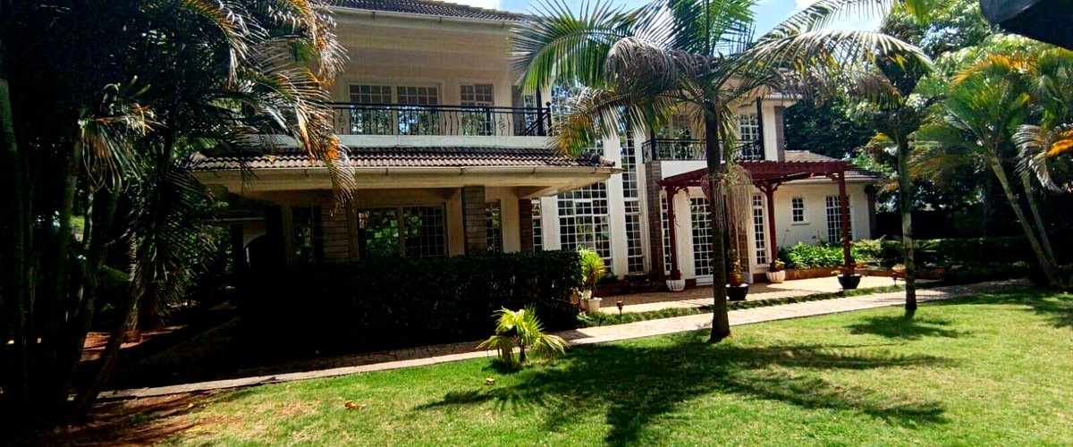 10-Bedroom Furnished Townhouse with Fireplace – Karen