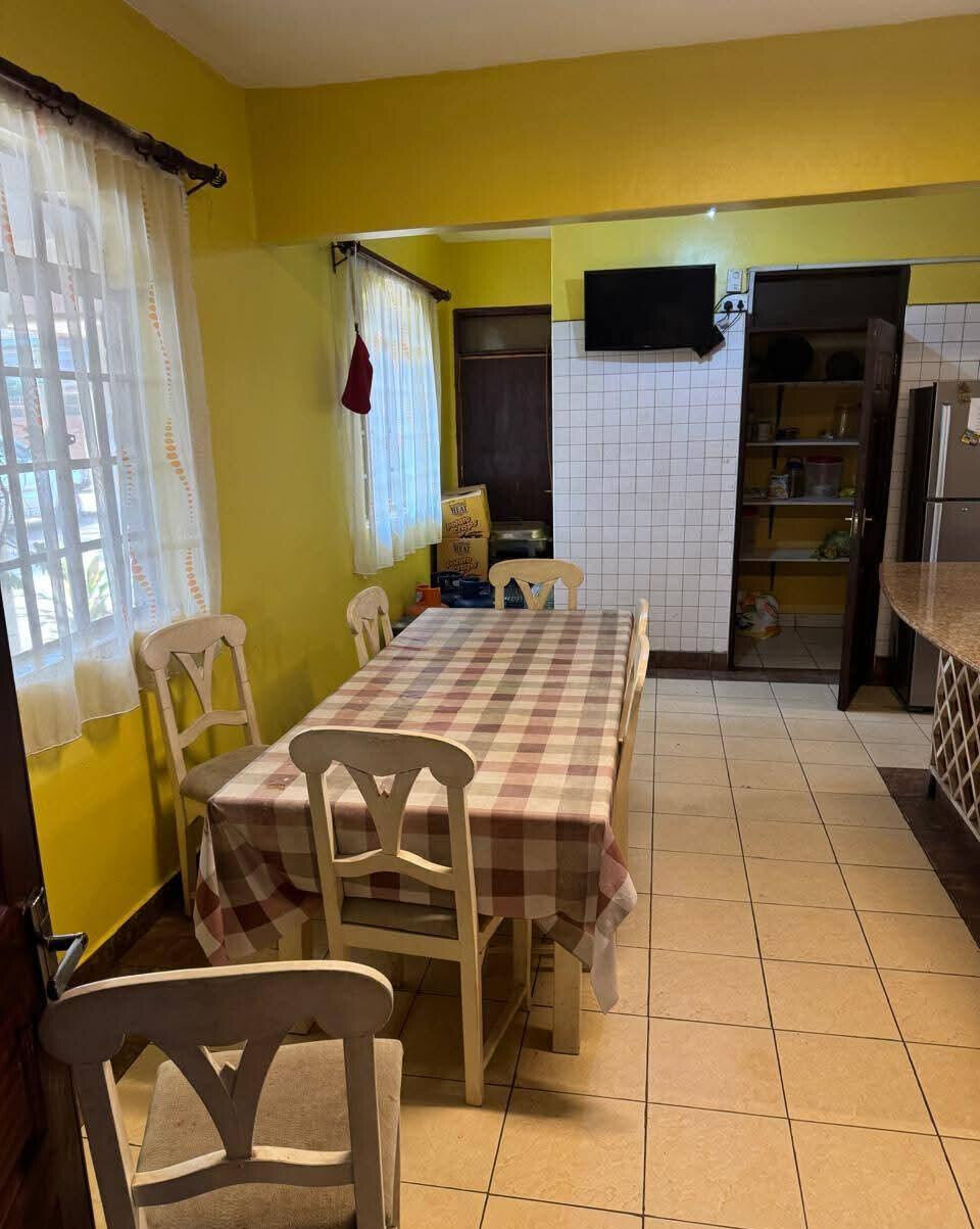 7-Bedroom Mansion on Half Acre with Staff Quarters - Muthaiga North