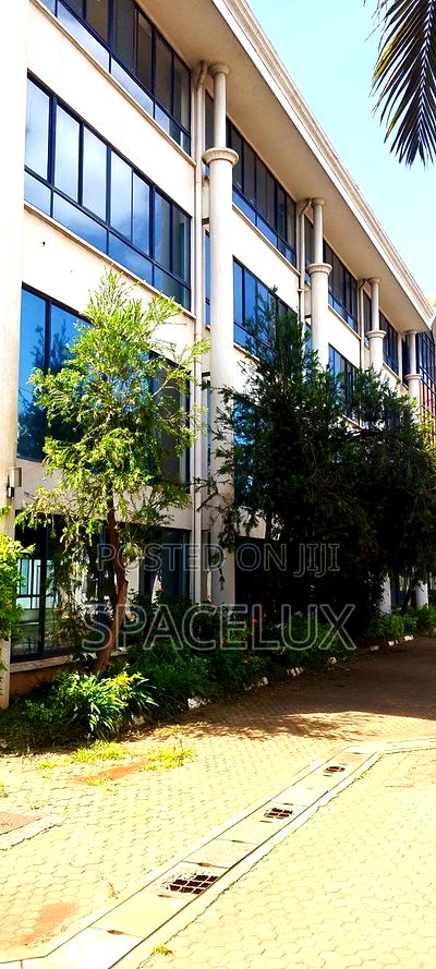 Executive Office Block for Sale - Image 3