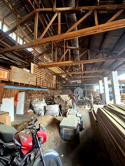 Prime Godown for Sale in Industrial Area - Image 1