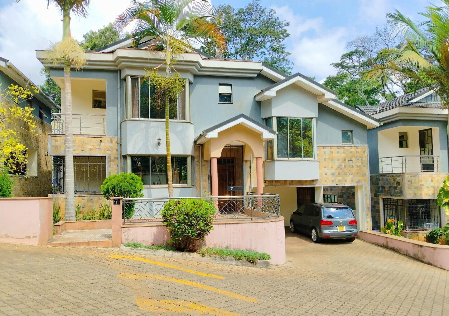 4-Ensuite Townhouse with Pool & Family Room - Westlands