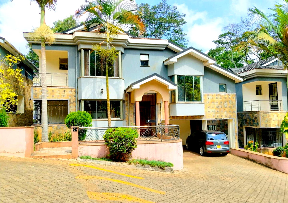 4-Ensuite Townhouse with Pool & Family Room - Westlands