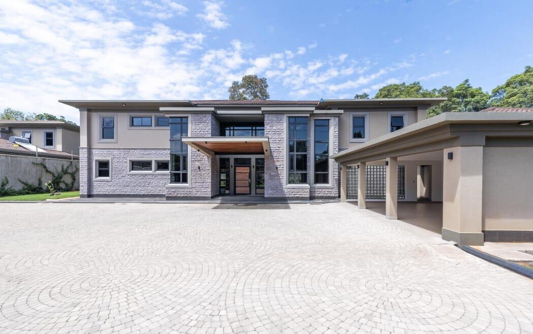 5-Bed Double-Kitchen Townhouse on Half Acre - Muthaiga