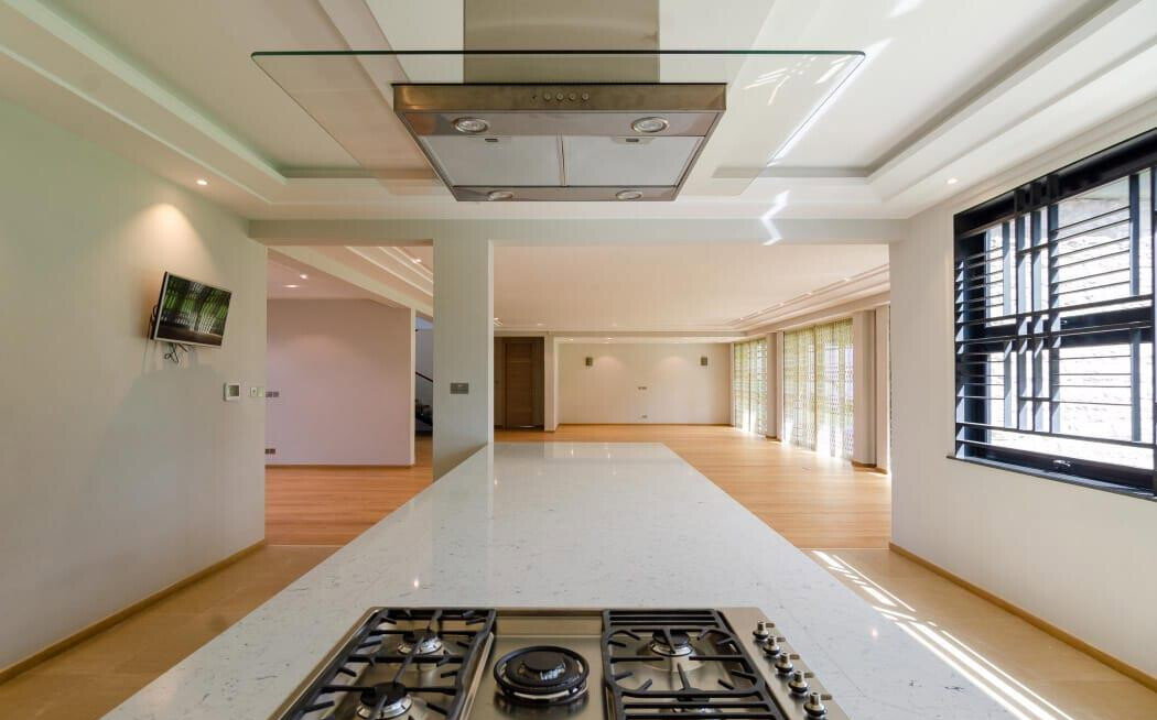 5-Bed Double-Kitchen Townhouse on Half Acre - Muthaiga