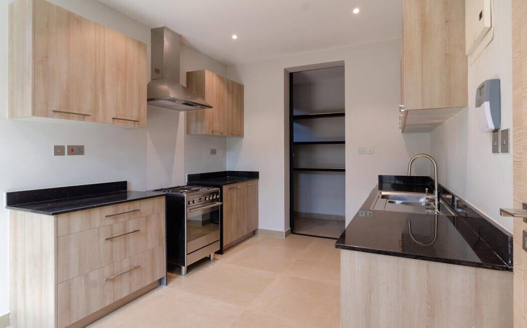5-Bed Double-Kitchen Townhouse on Half Acre - Muthaiga