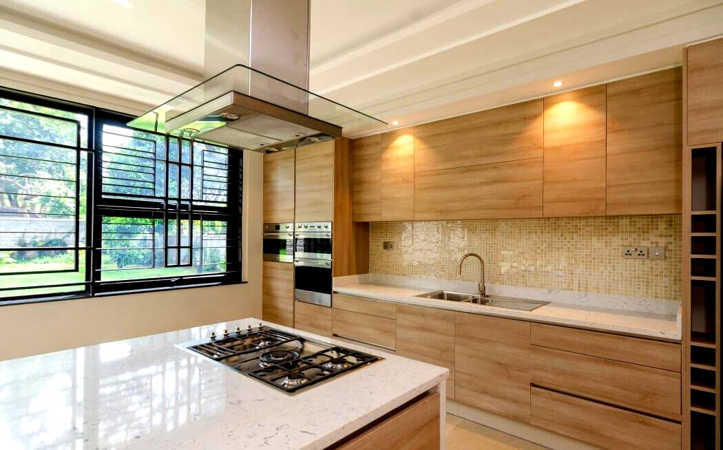 5-Bed Double-Kitchen Townhouse on Half Acre - Muthaiga