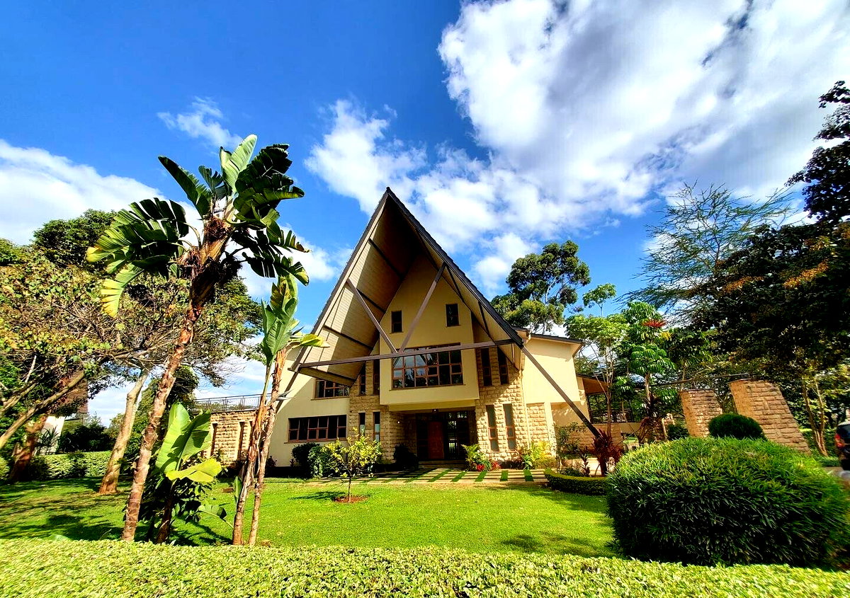 5-Ensuite Townhouse with Lake & Gym – Karen Gated Estate