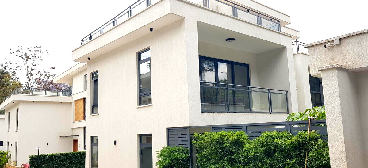 Newly Built 5-Ensuite Townhouse with Rooftop Terrace - Lavington