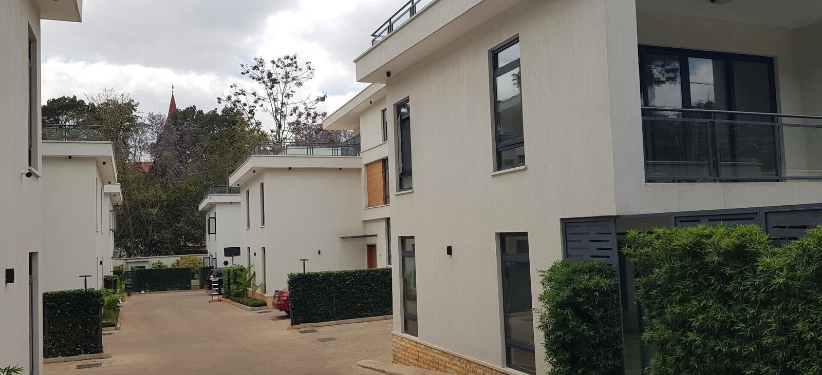 Newly Built 5-Ensuite Townhouse with Rooftop Terrace - Lavington