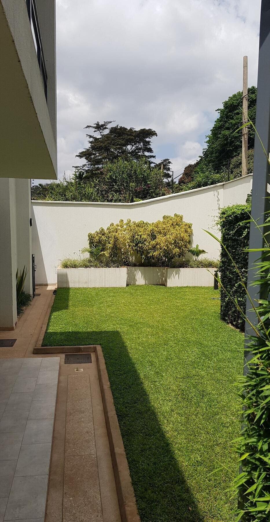 Newly Built 5-Ensuite Townhouse with Rooftop Terrace - Lavington
