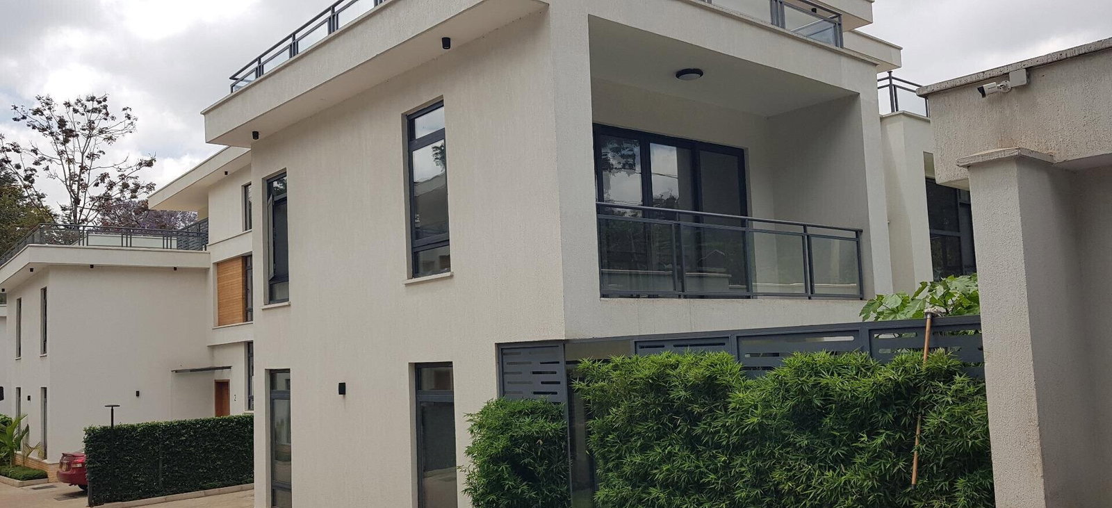 Newly Built 5-Ensuite Townhouse with Rooftop Terrace - Lavington