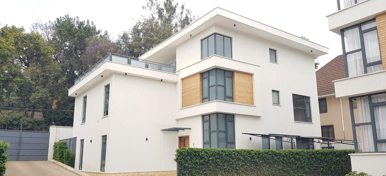 Newly Built 5-Ensuite Townhouse with Rooftop Terrace - Lavington