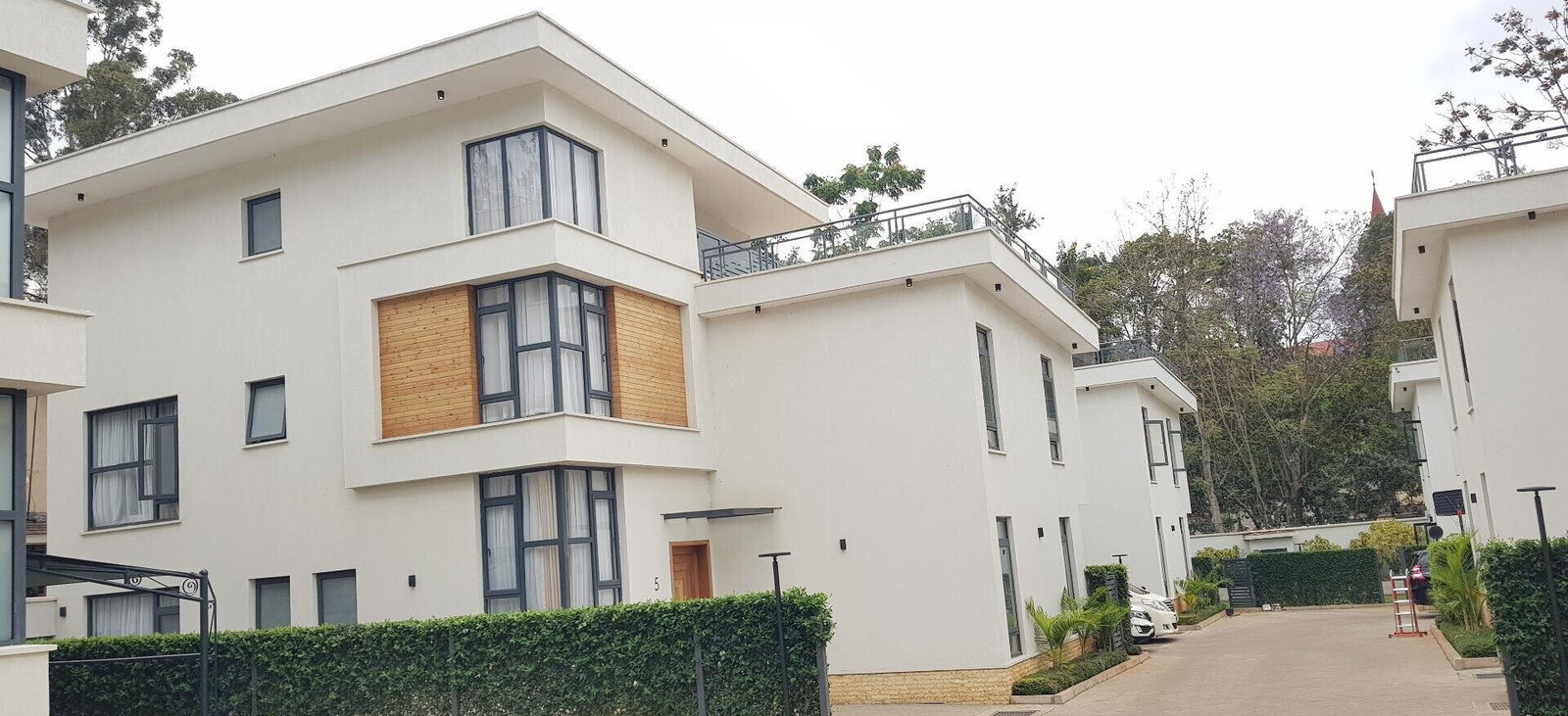 Newly Built 5-Ensuite Townhouse with Rooftop Terrace - Lavington