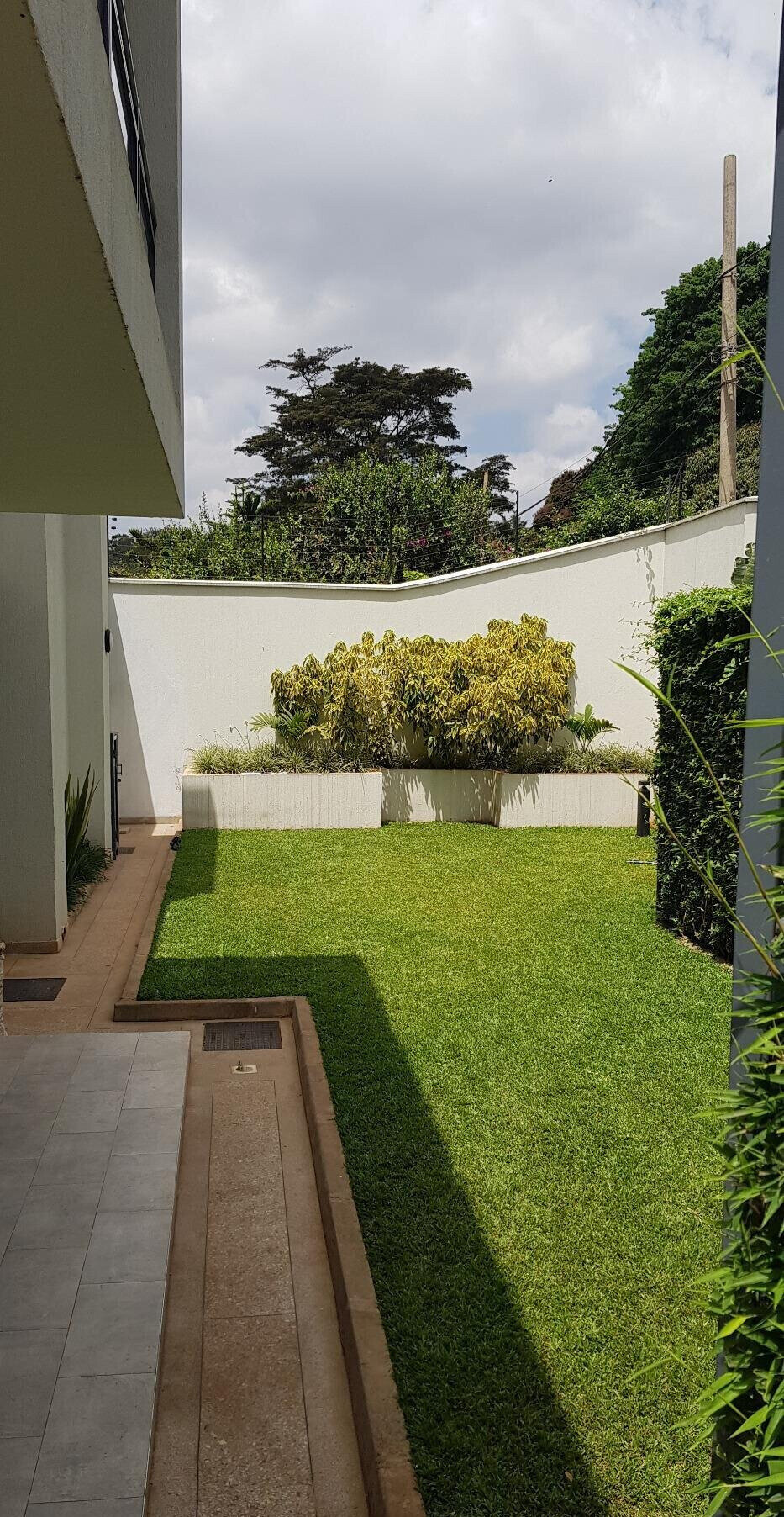 Newly Built 5-Ensuite Townhouse with Rooftop Terrace - Lavington