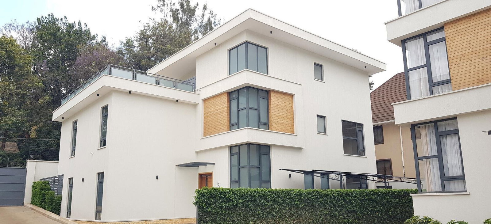 Newly Built 5-Ensuite Townhouse with Rooftop Terrace - Lavington